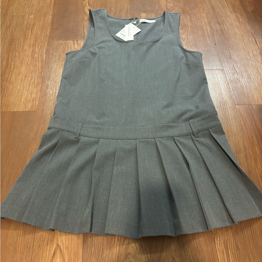 Gray Sleeveless Pleated Dress